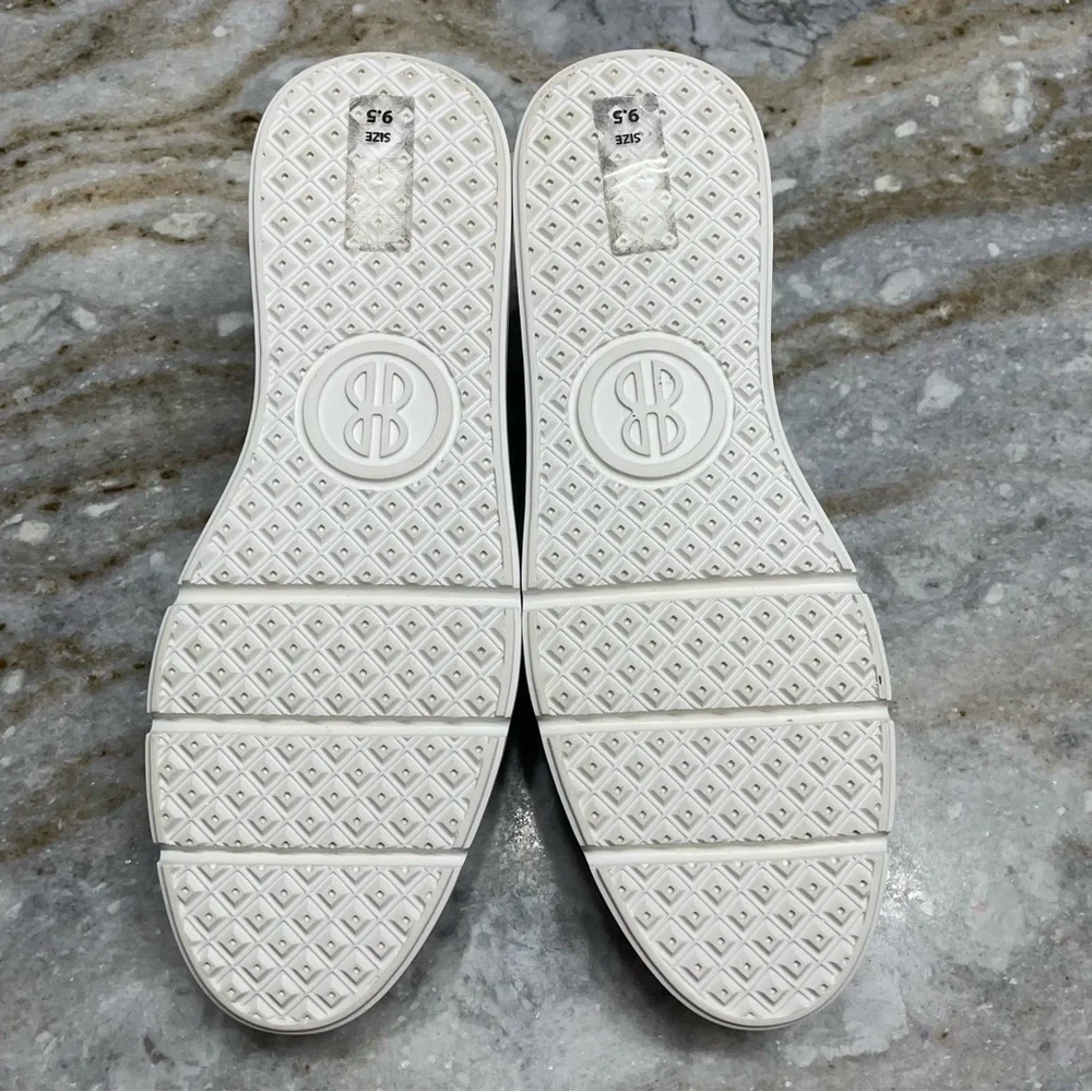 BILL BLASS Sutton Suede Sneaker in Cement Size 9.5
